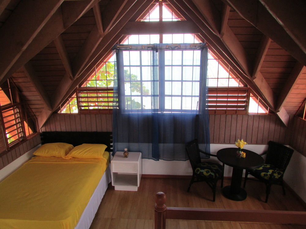 Ocho Rios Villa At Coolshade IV Saint Annʼs Bay 外观 照片